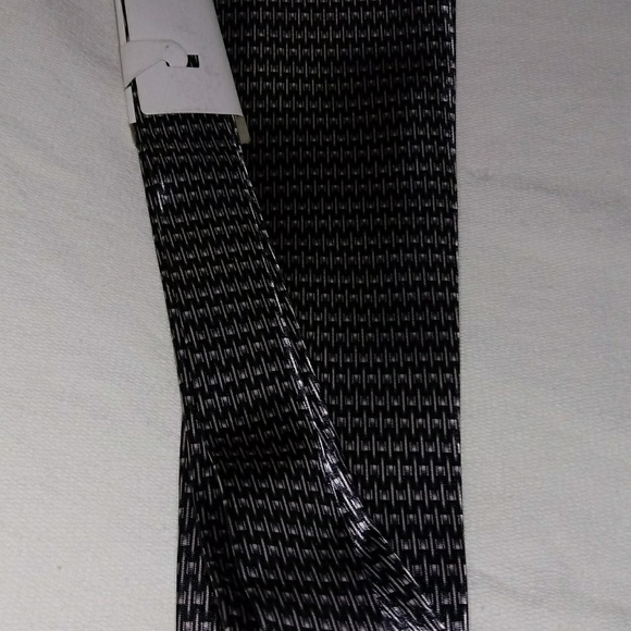 #1- NWT-New without tags- Brand -Nisen, Mens black - Picture 3 of 3